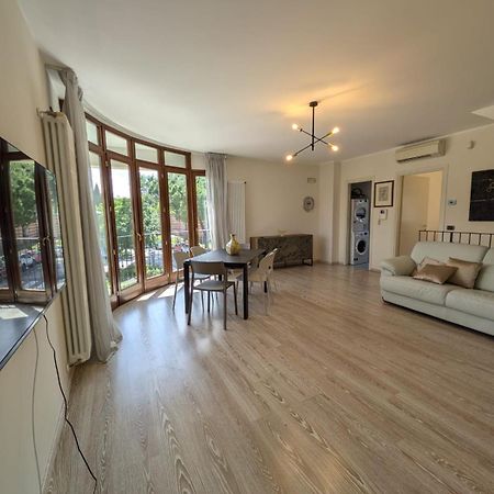 Appartamento Elegante E Indipendente Riccione Esterno foto